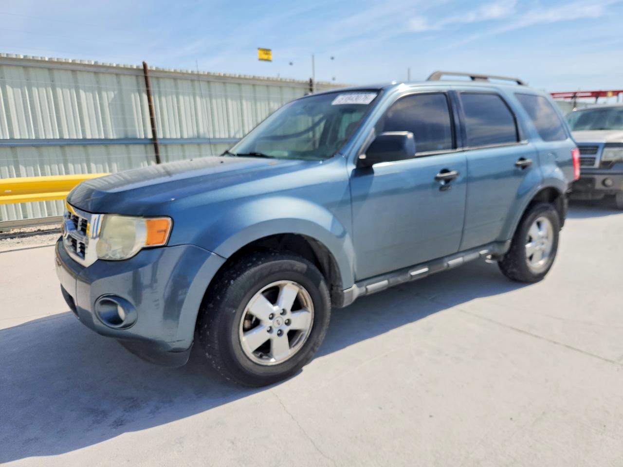2010 FORD ESCAPE
