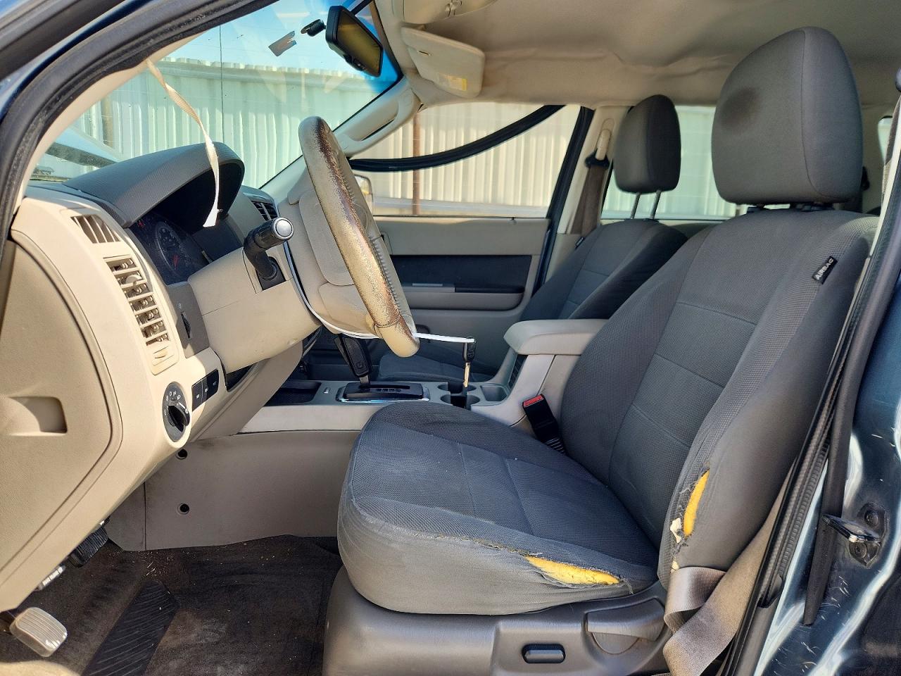 2010 FORD ESCAPE XLT photo 13