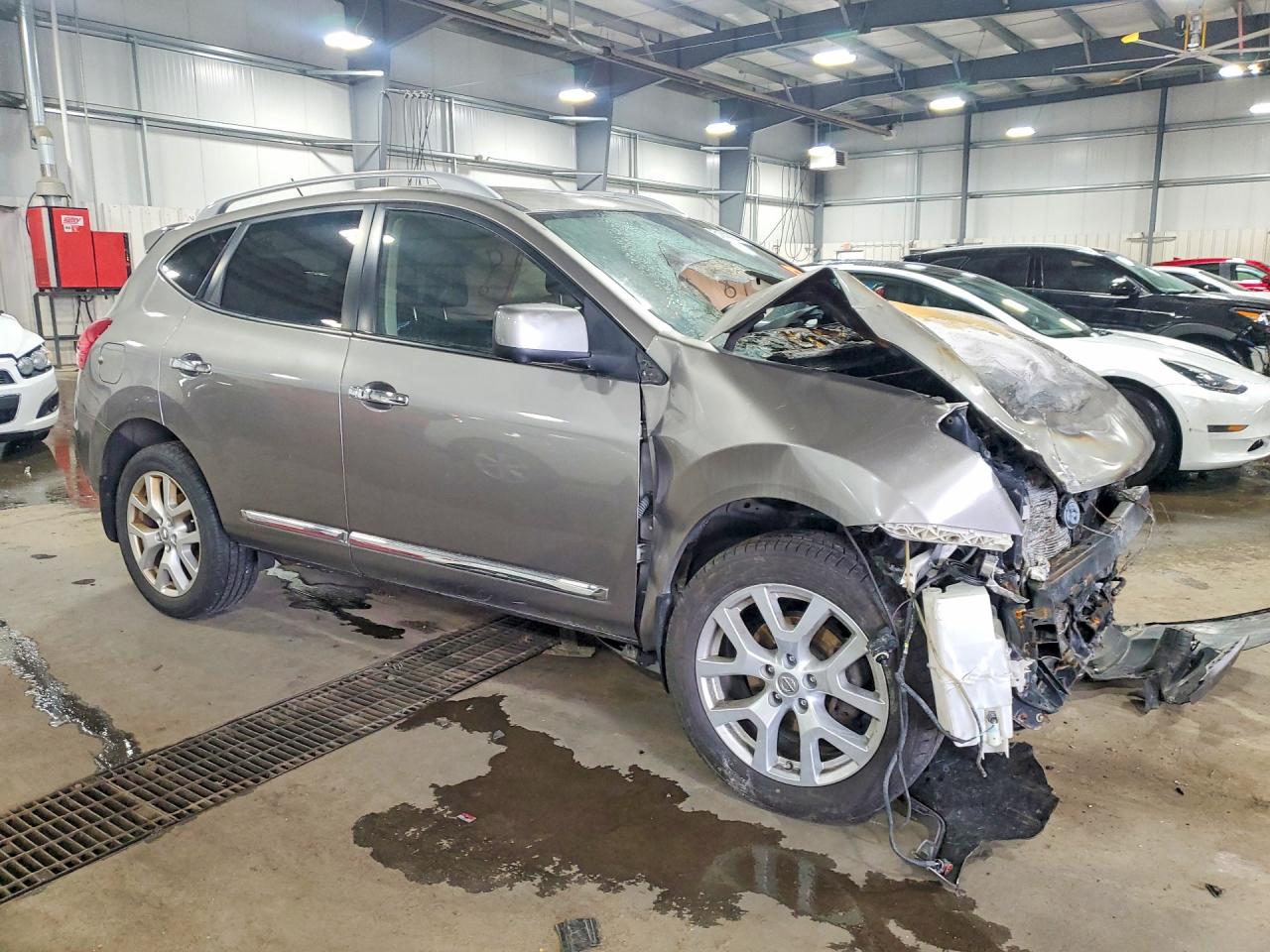 2013 NISSAN ROGUE S photo 4