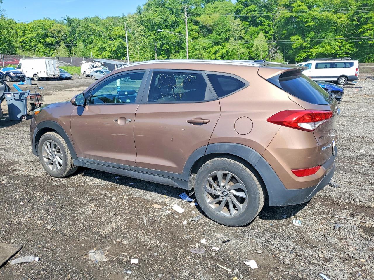 2016 HYUNDAI TUCSON SE photo 3
