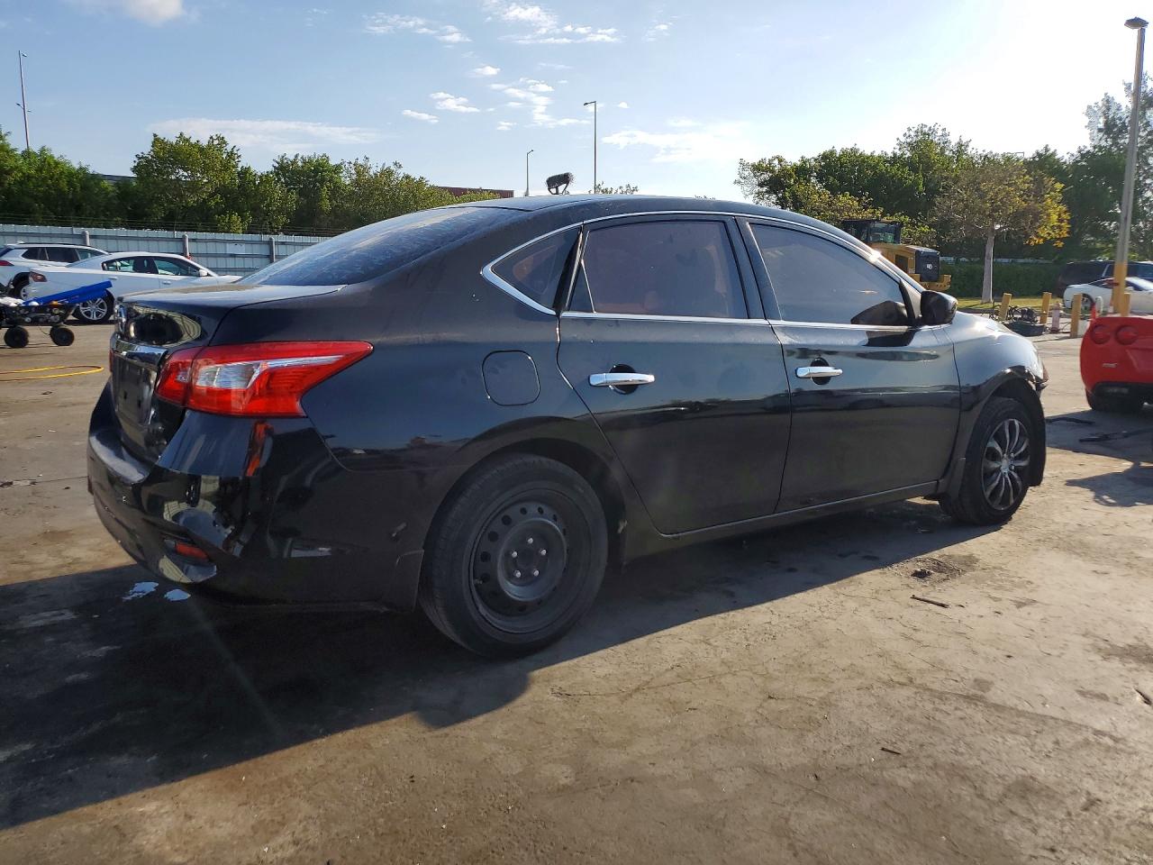 2017 NISSAN SENTRA S photo 3