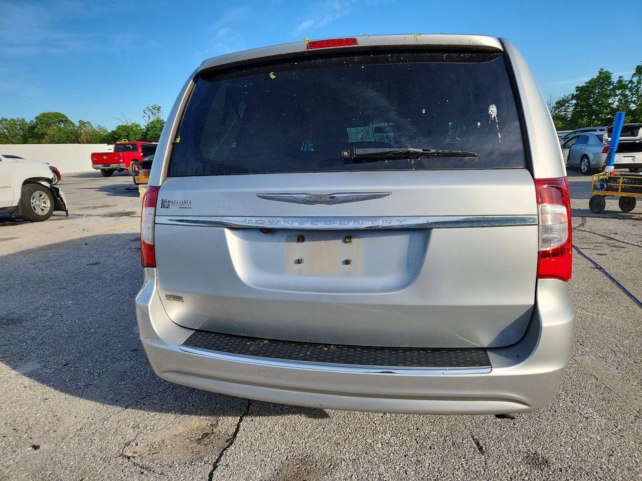 2012 CHRYSLER TOWN & COUNTRY TOURING photo 16