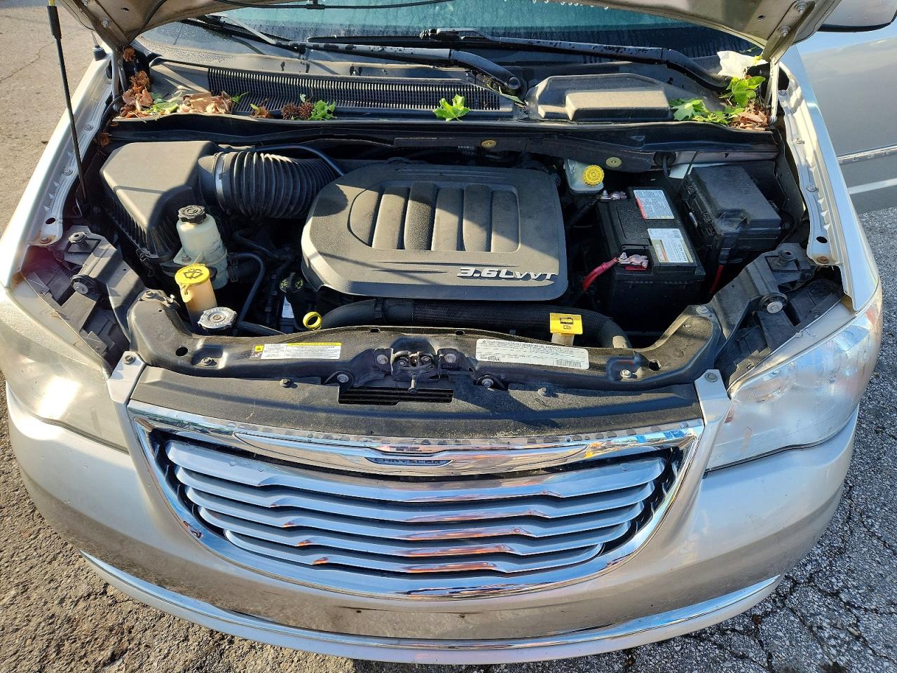 2012 CHRYSLER TOWN & COUNTRY TOURING photo 34