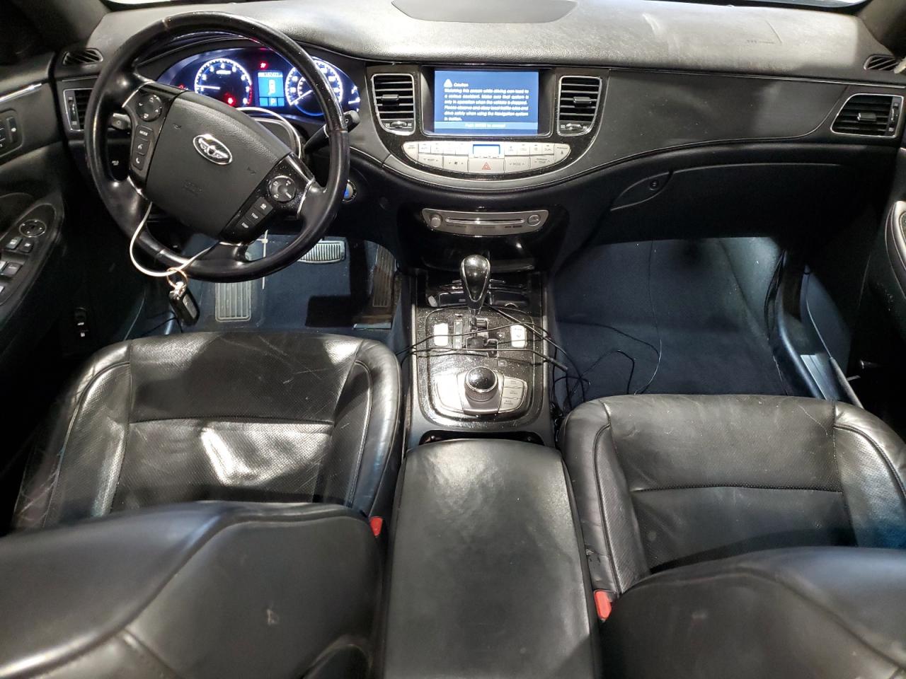 2010 HYUNDAI GENESIS photo 15