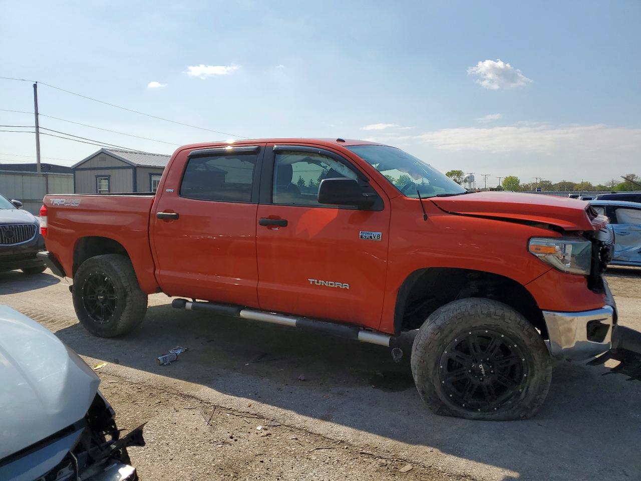 2018 TOYOTA TUNDRA CREWMAX SR5 photo 7