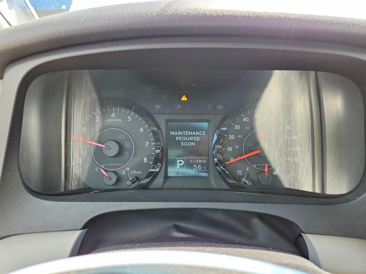 2015 TOYOTA SIENNA LE photo 17