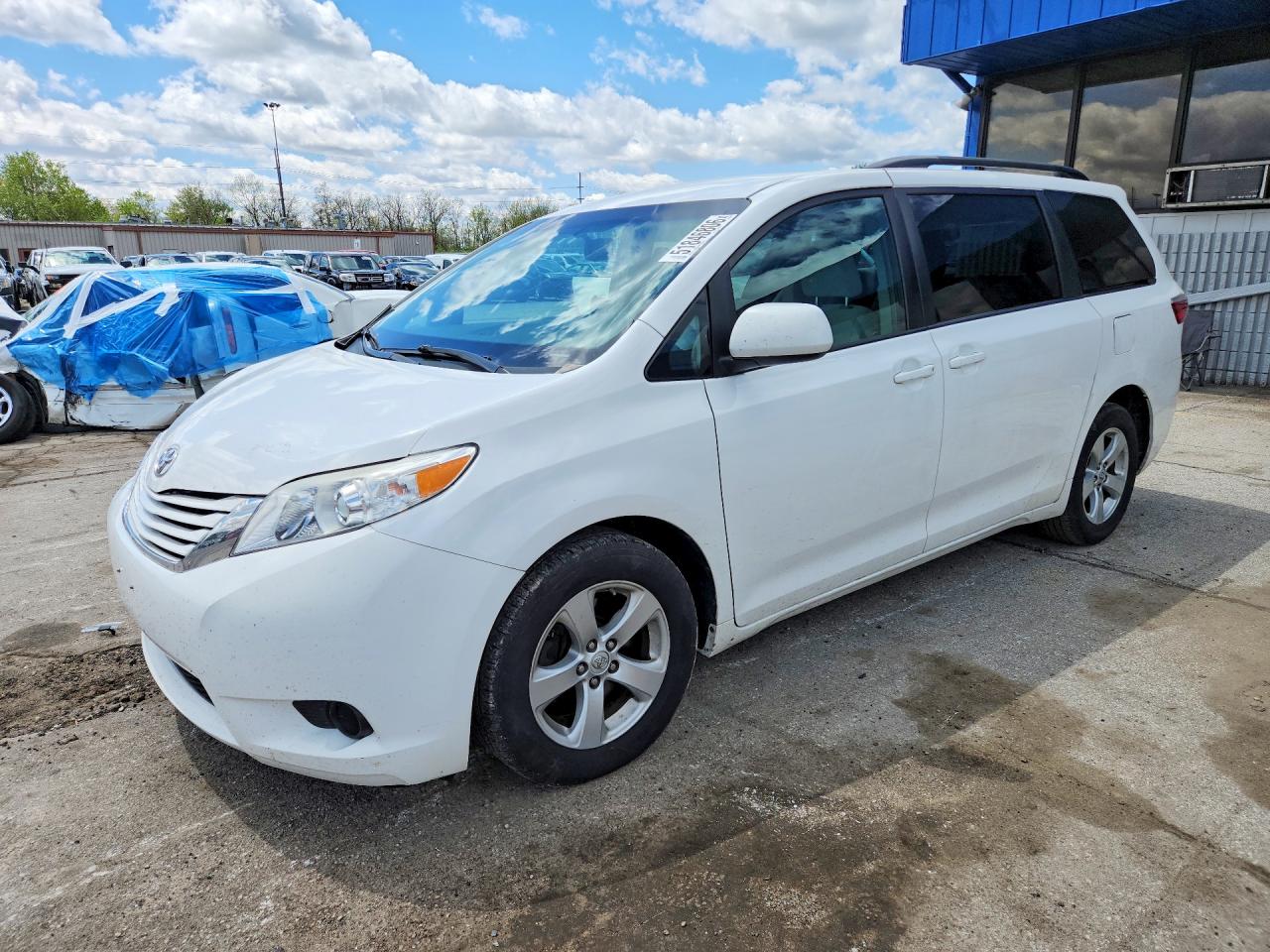 2015 TOYOTA SIENNA