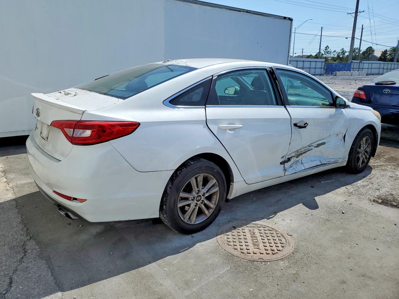 2015 HYUNDAI SONATA SE photo 7