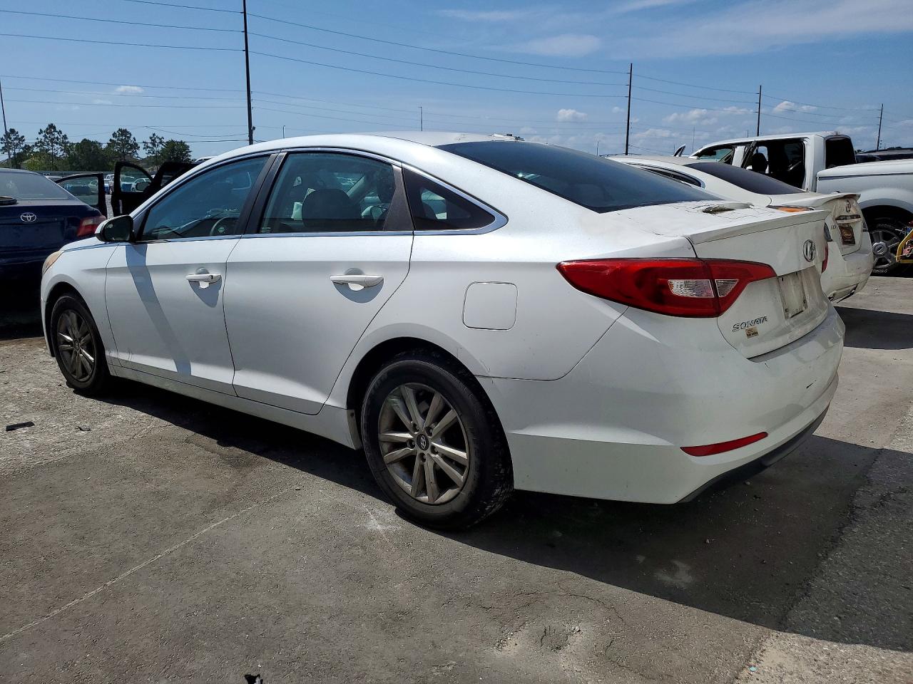 2015 HYUNDAI SONATA SE photo 4
