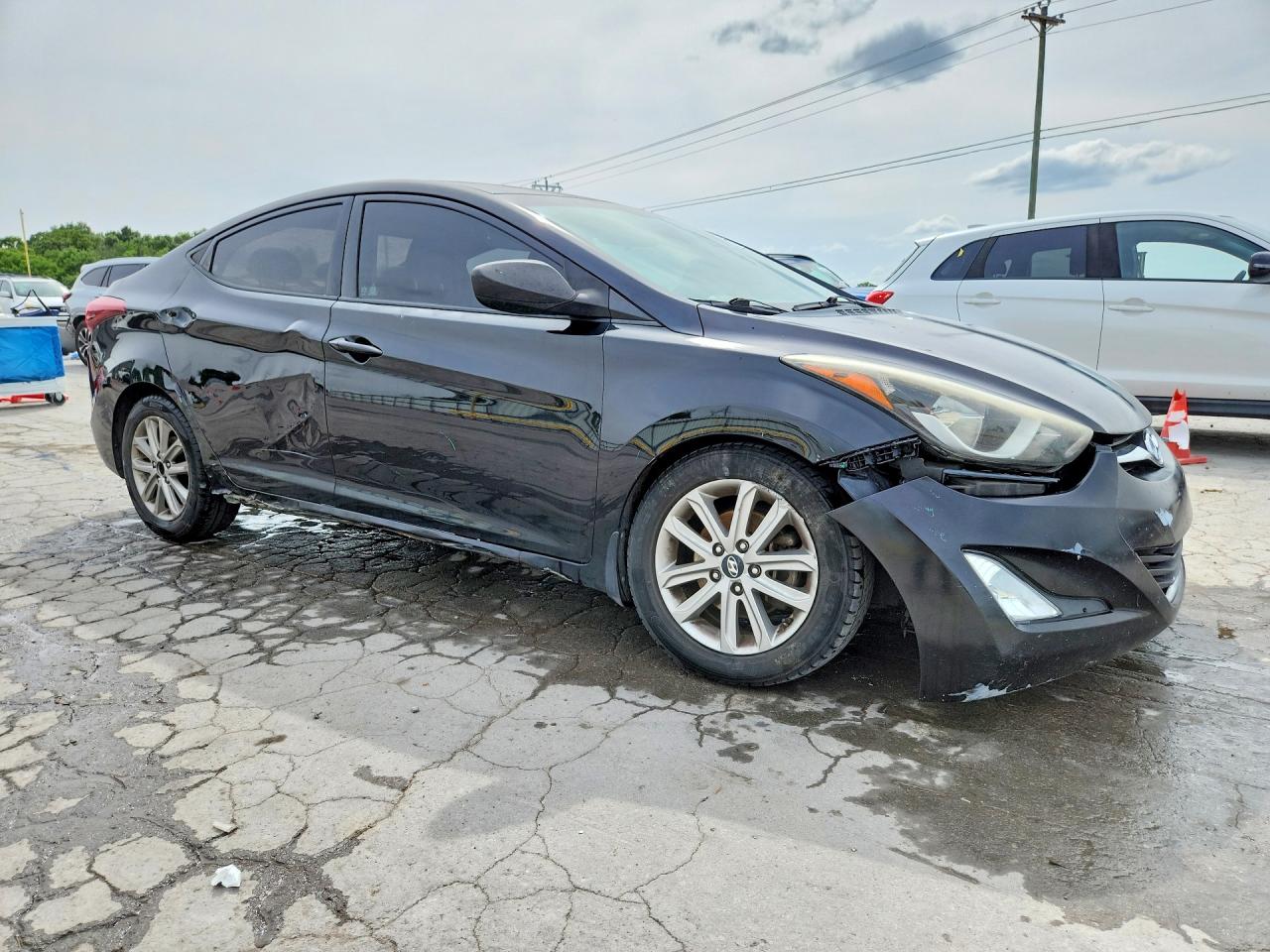 2016 HYUNDAI ELANTRA SE photo 10