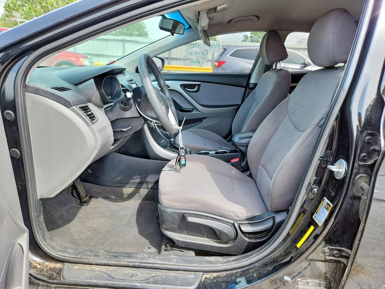 2016 HYUNDAI ELANTRA SE photo 19