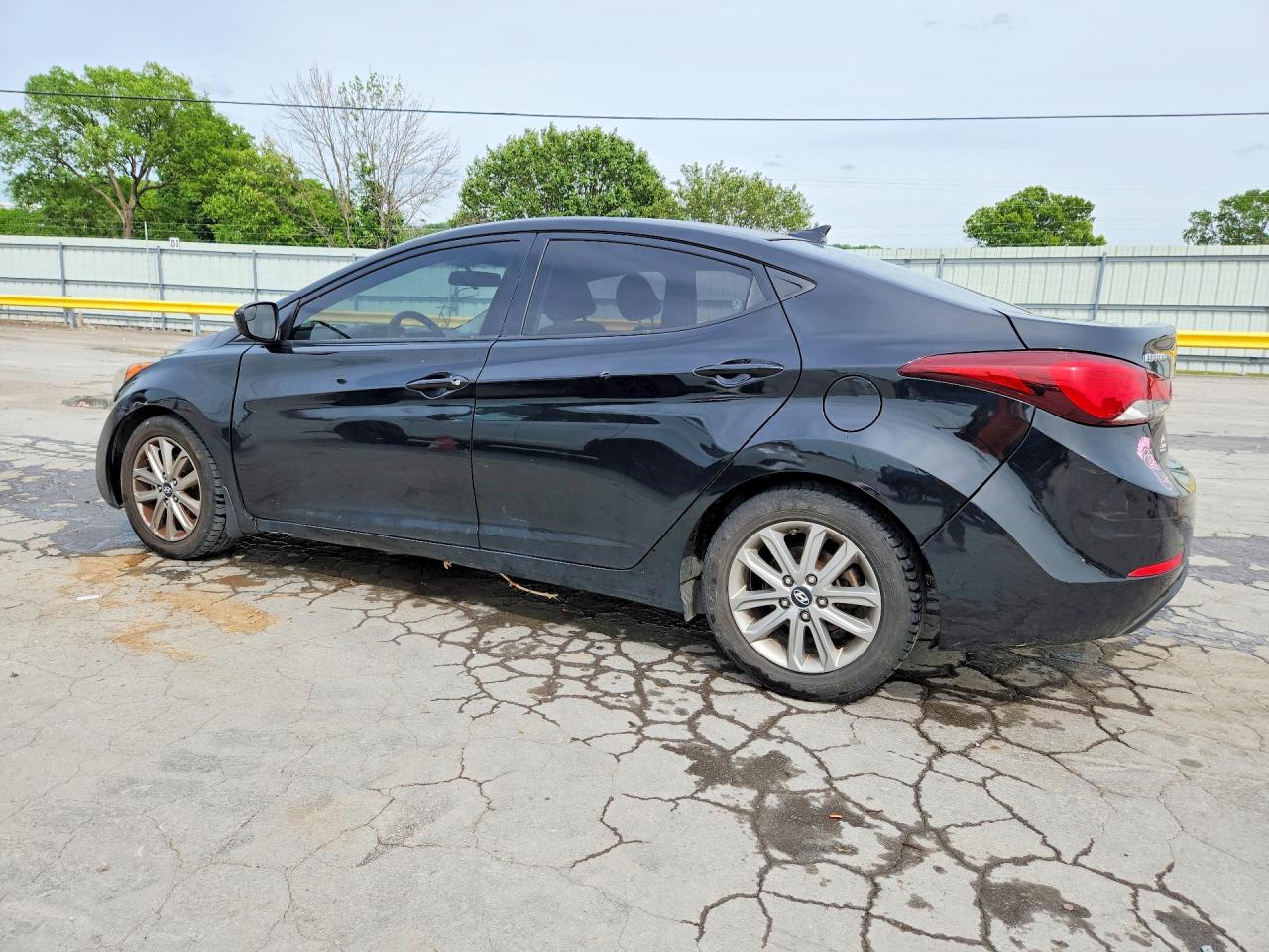 2016 HYUNDAI ELANTRA SE photo 4