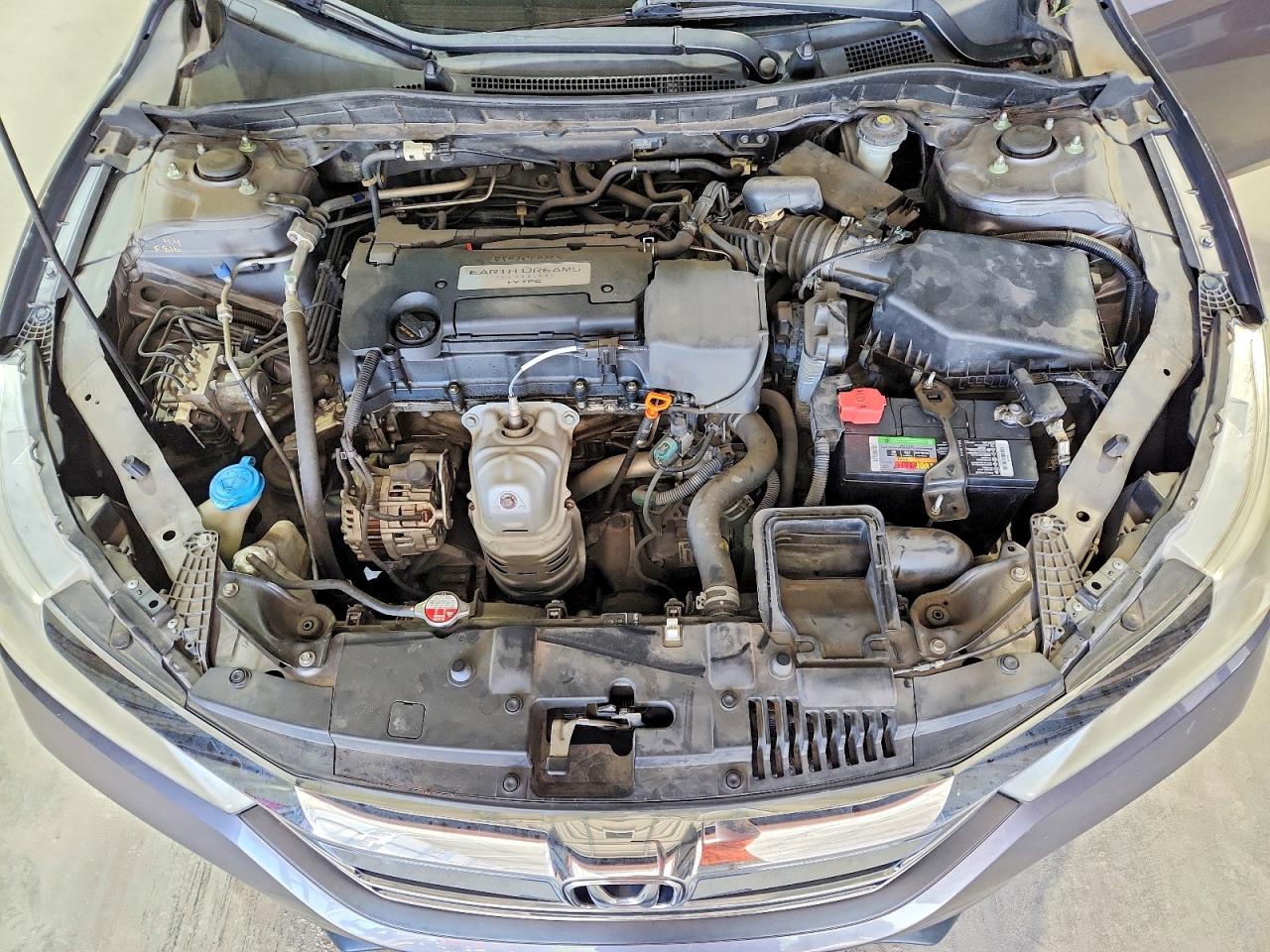 2016 HONDA ACCORD LX photo 21