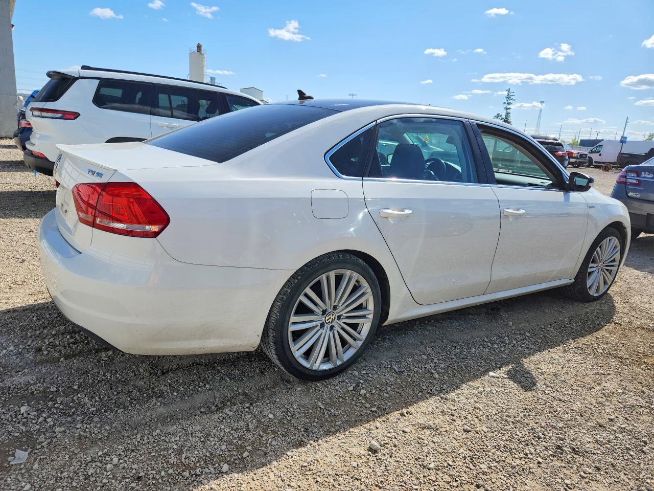 2015 VOLKSWAGEN PASSAT SE photo 7