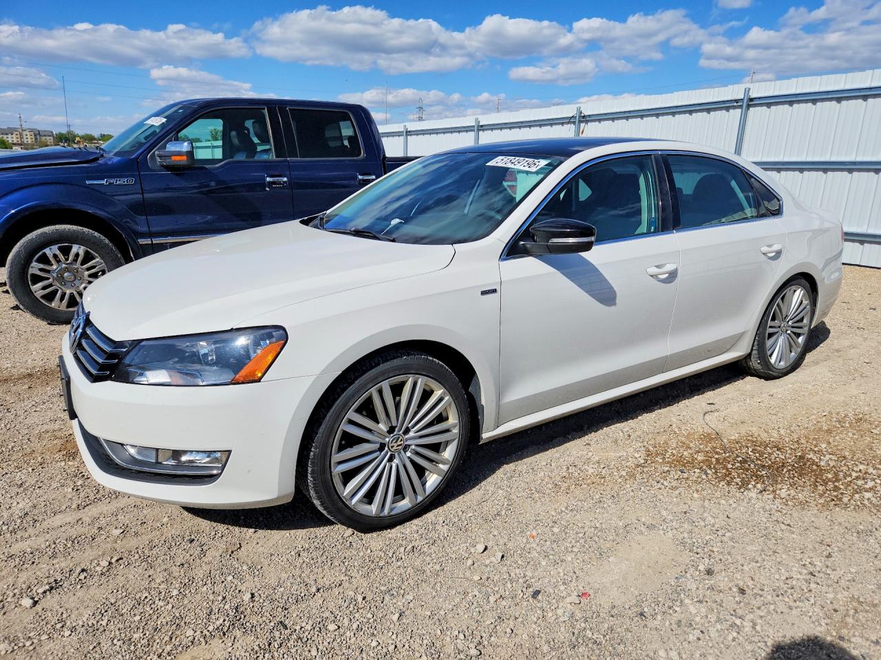 2015 VOLKSWAGEN PASSAT