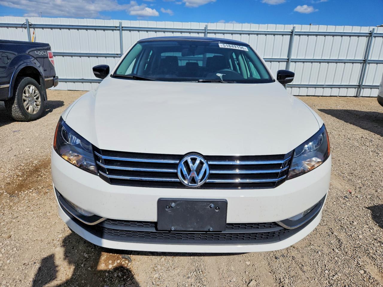 2015 VOLKSWAGEN PASSAT SE photo 13