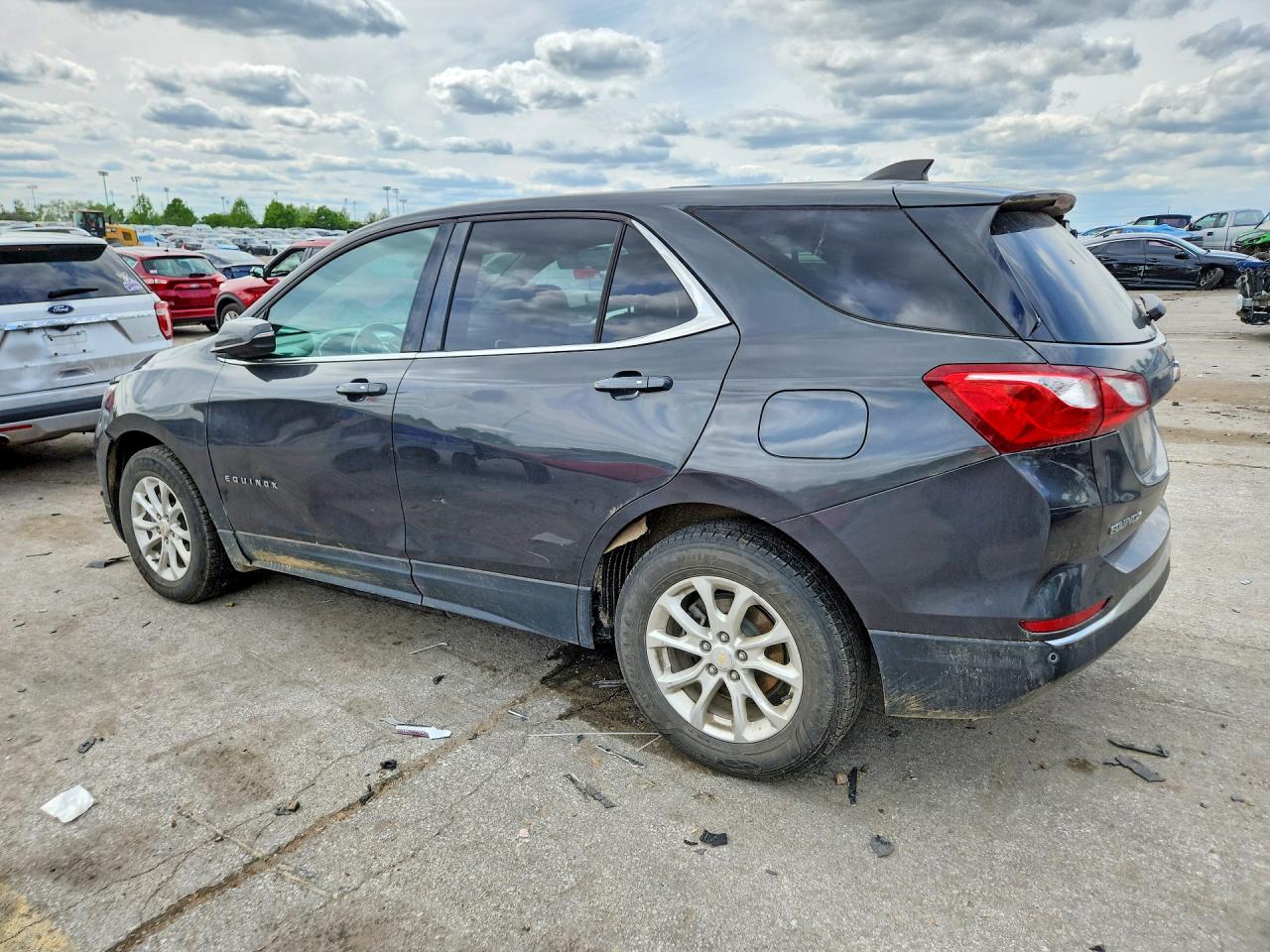2018 CHEVROLET EQUINOX LT photo 2