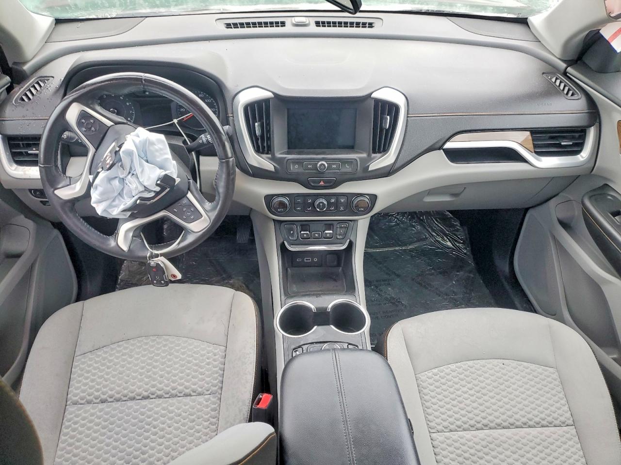 2018 GMC TERRAIN SLE photo 8