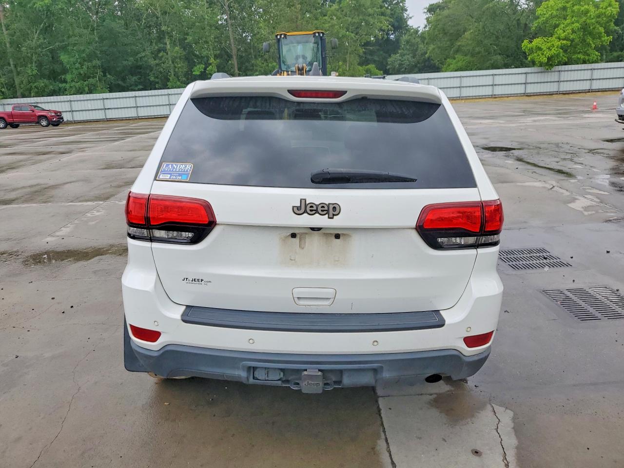 2016 JEEP GRAND CHEROKEE LAREDO photo 11
