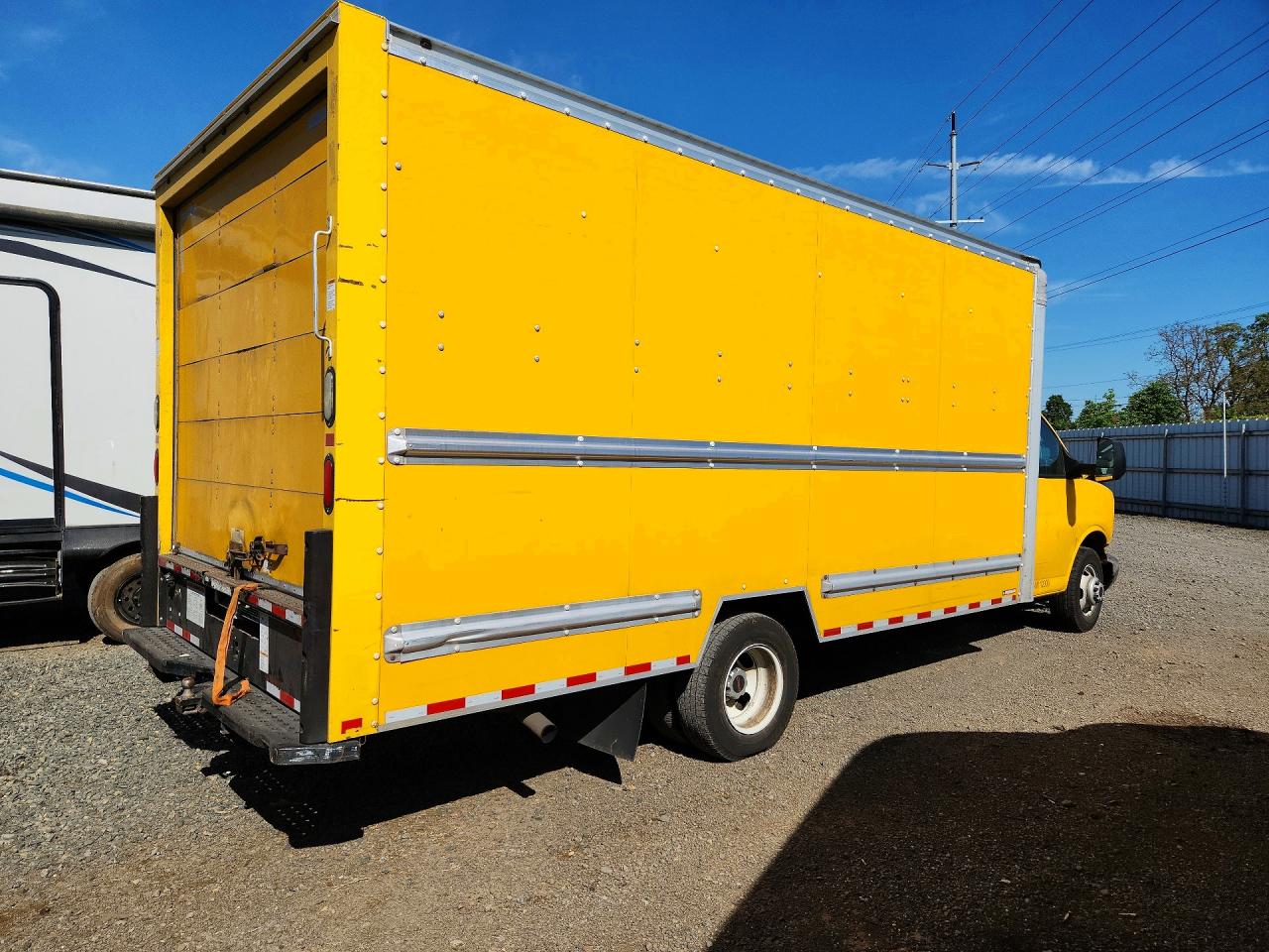 2016 GMC SAVANA CUTAWAY G3500 photo 7