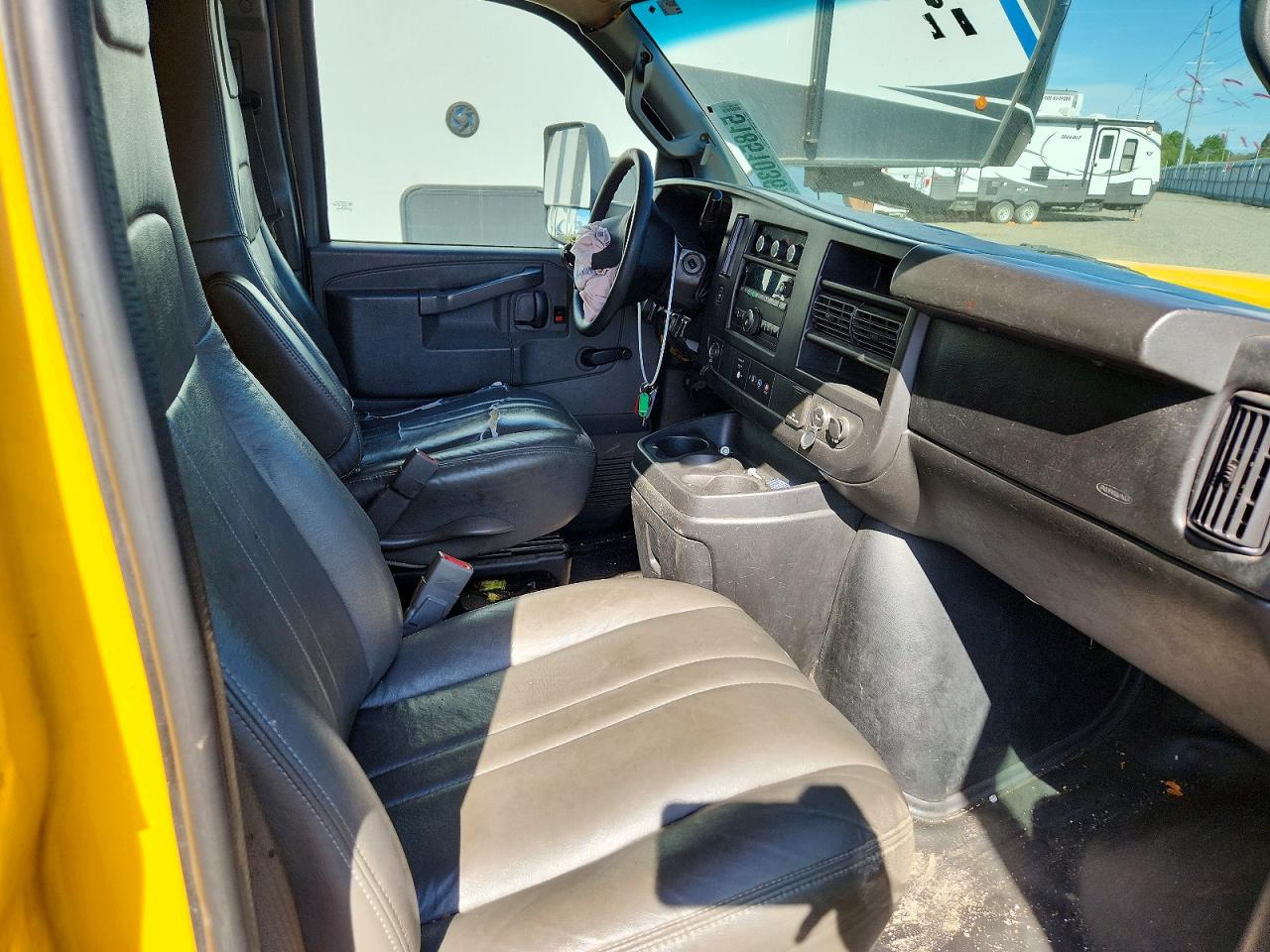 2016 GMC SAVANA CUTAWAY G3500 photo 31