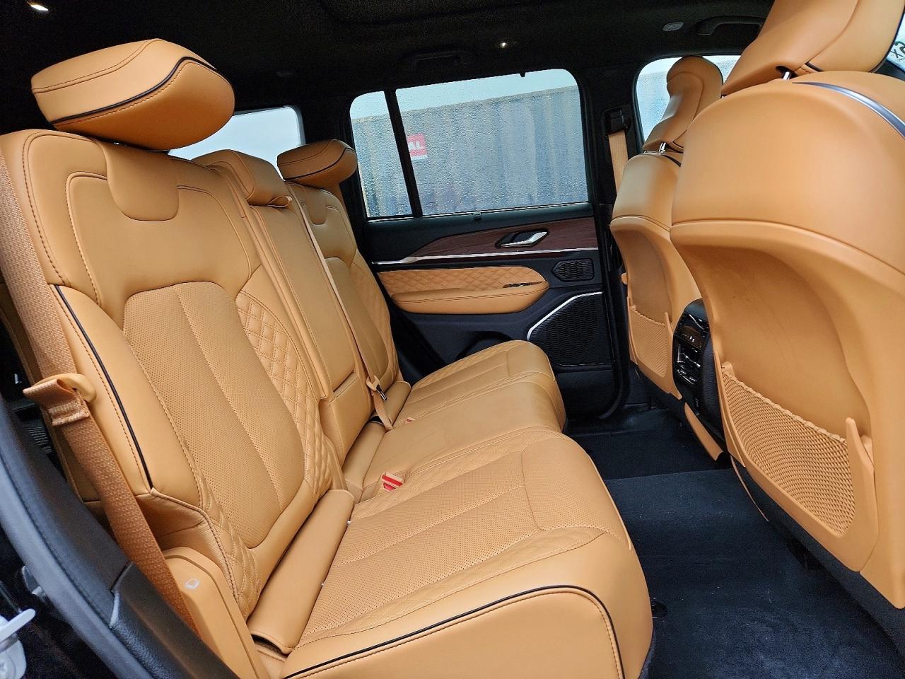 2023 JEEP GRAND CHEROKEE SUMMIT photo 21