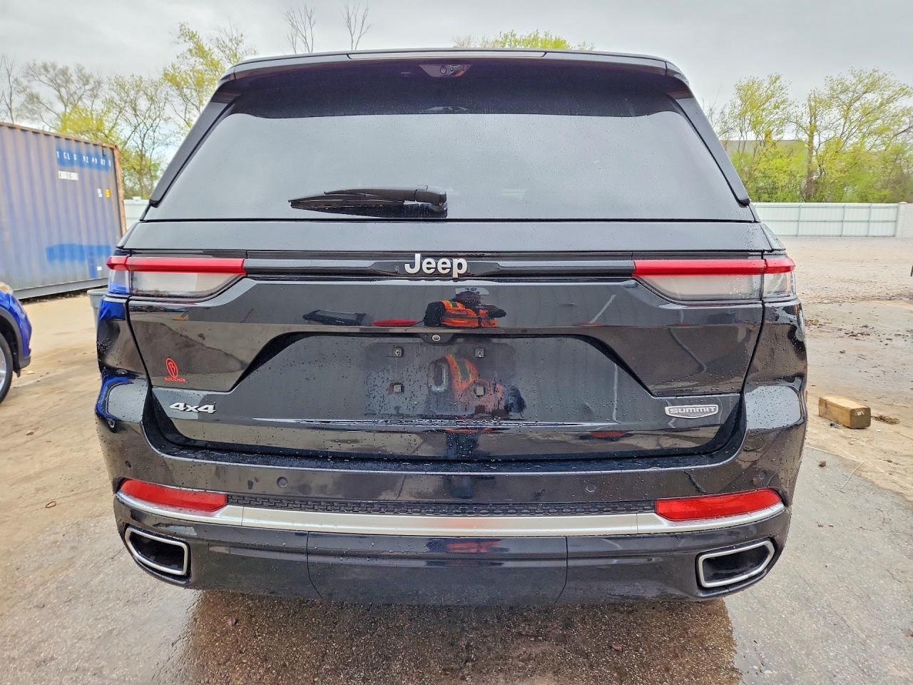 2023 JEEP GRAND CHEROKEE SUMMIT photo 11