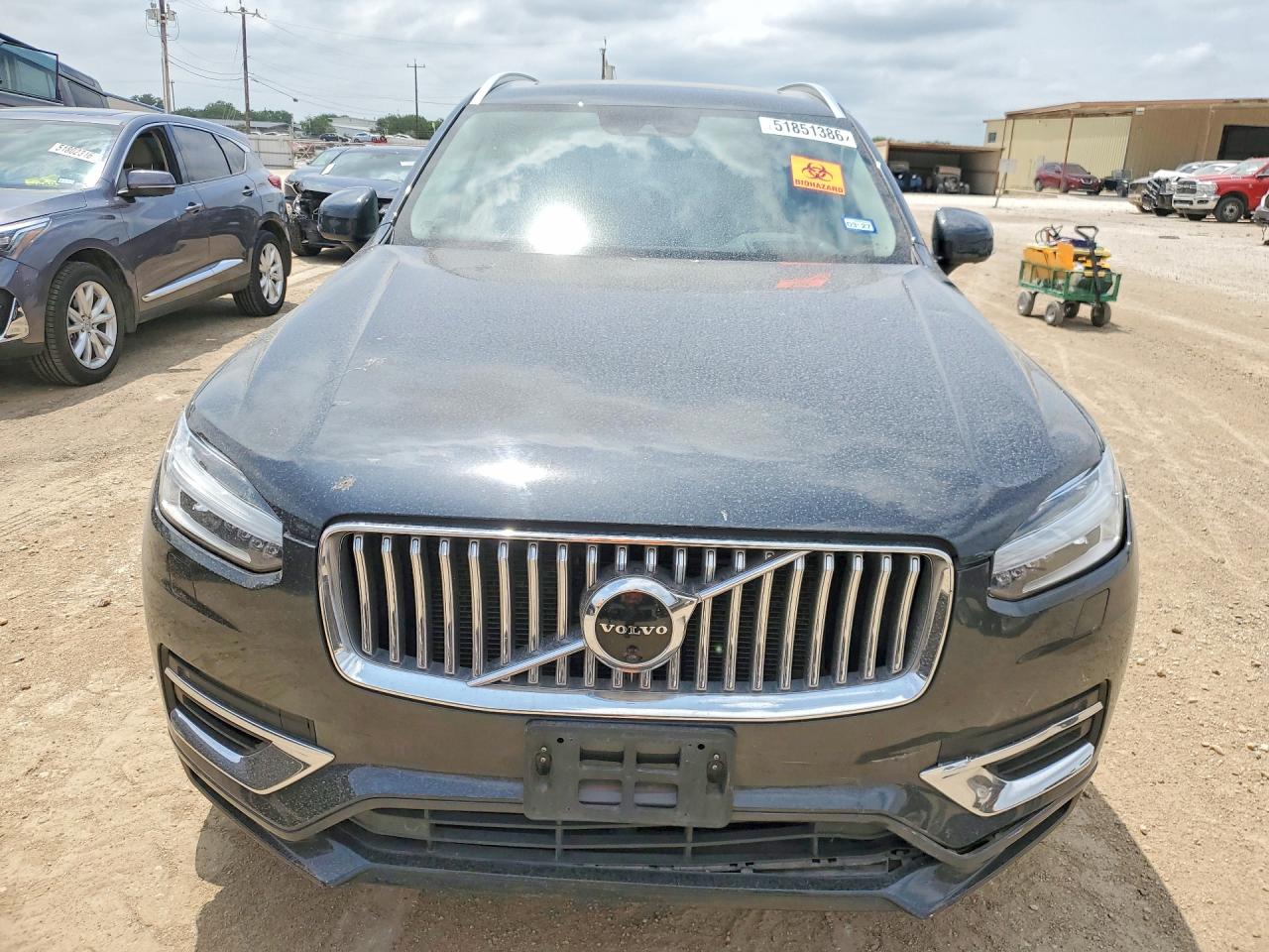 2021 VOLVO XC90 T8 RECHARGE MOMENTUM photo 5