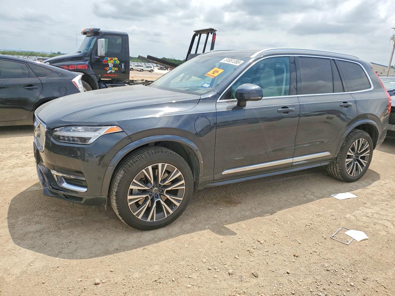2021 VOLVO XC90