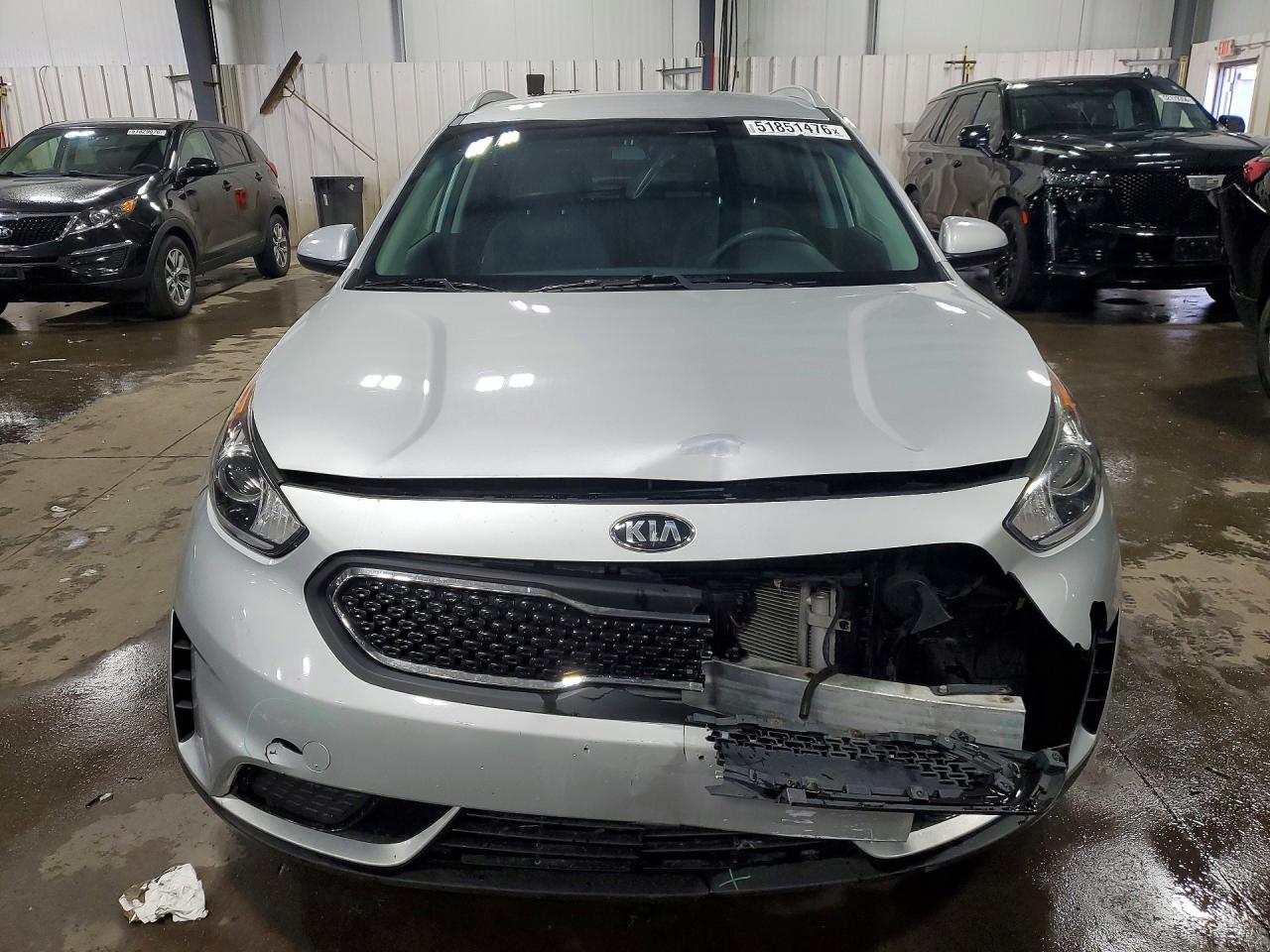 2017 KIA NIRO LX photo 13