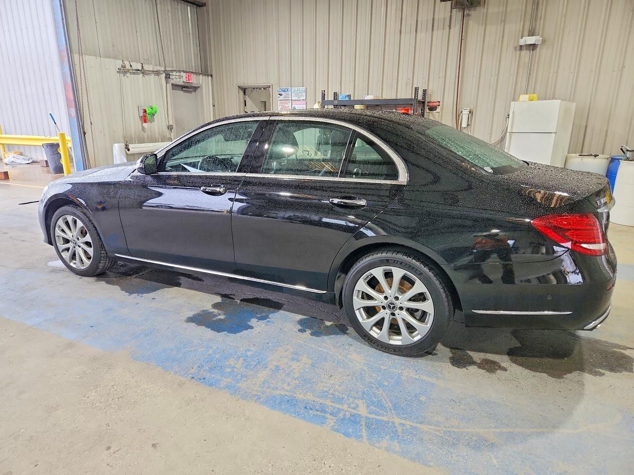 2018 MERCEDES-BENZ E 300 photo 2