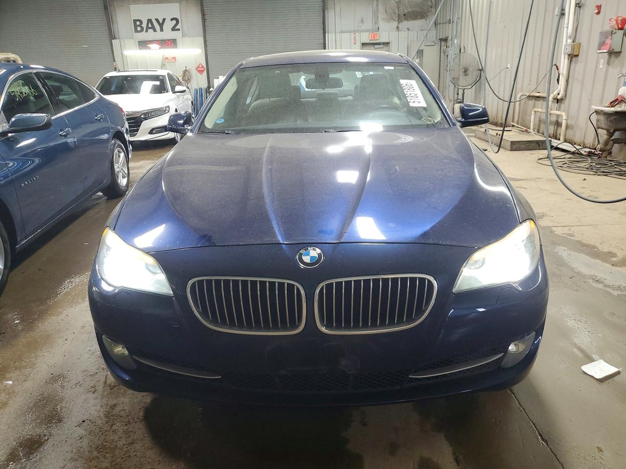 2011 BMW 535 XI photo 9