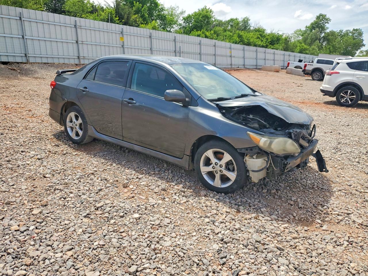 2011 TOYOTA COROLLA photo 7