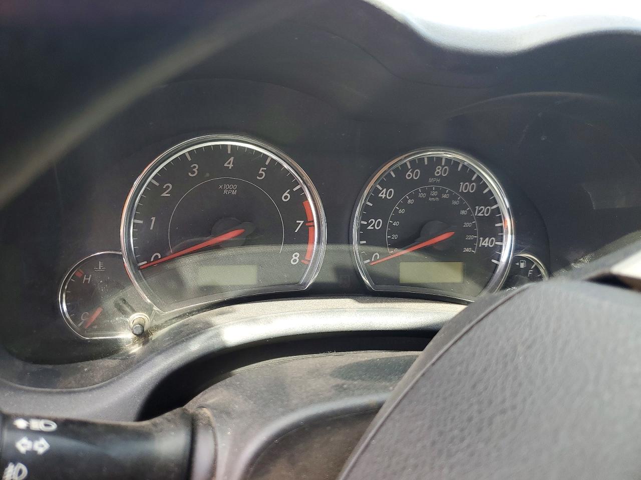 2011 TOYOTA COROLLA photo 17
