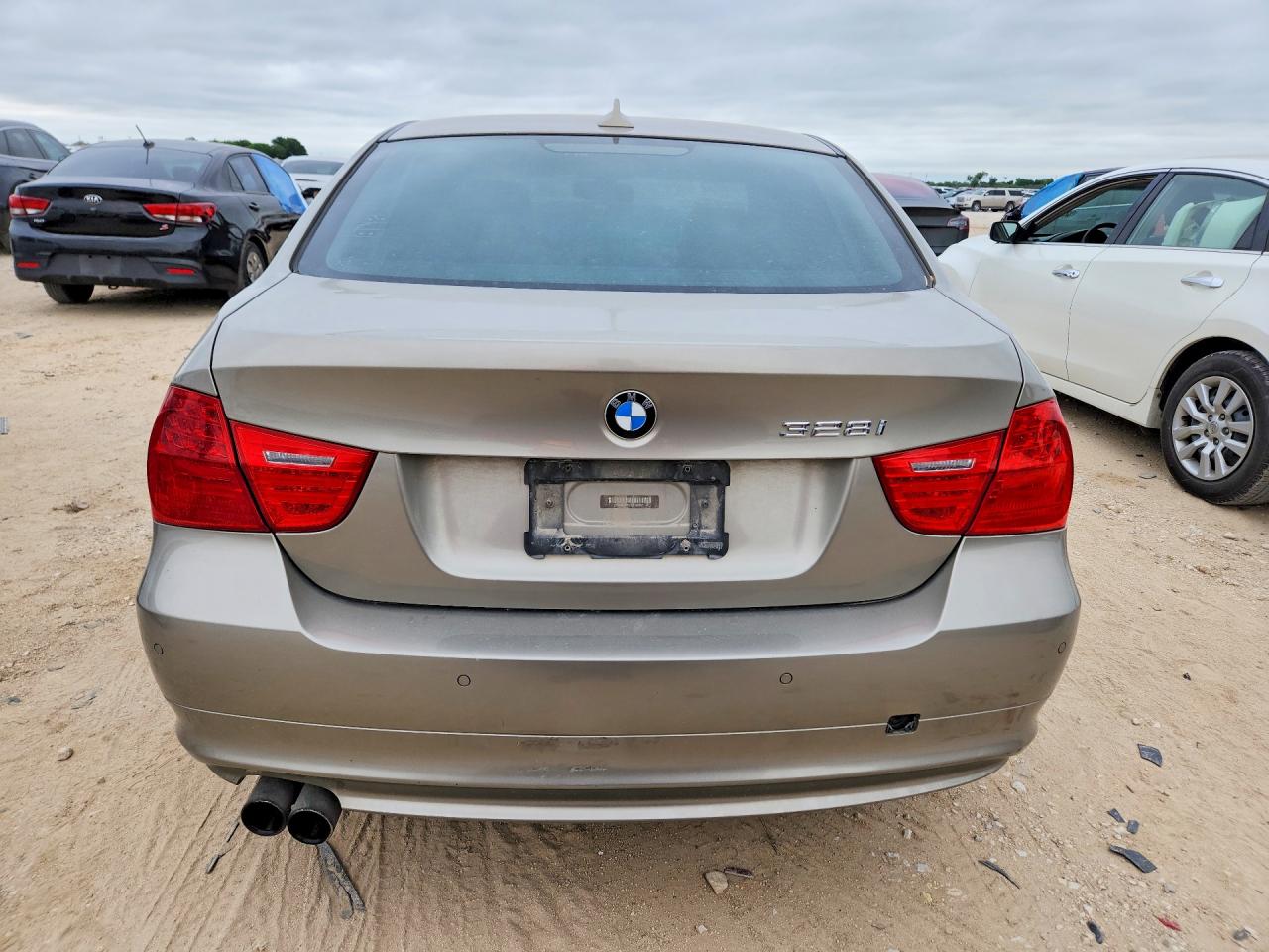 2011 BMW 328 XI photo 16