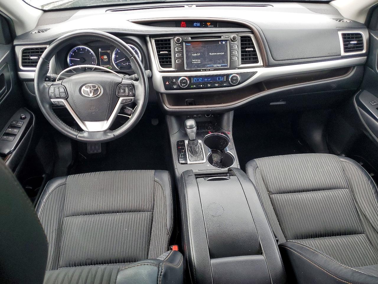2019 TOYOTA HIGHLANDER LE PLUS photo 8