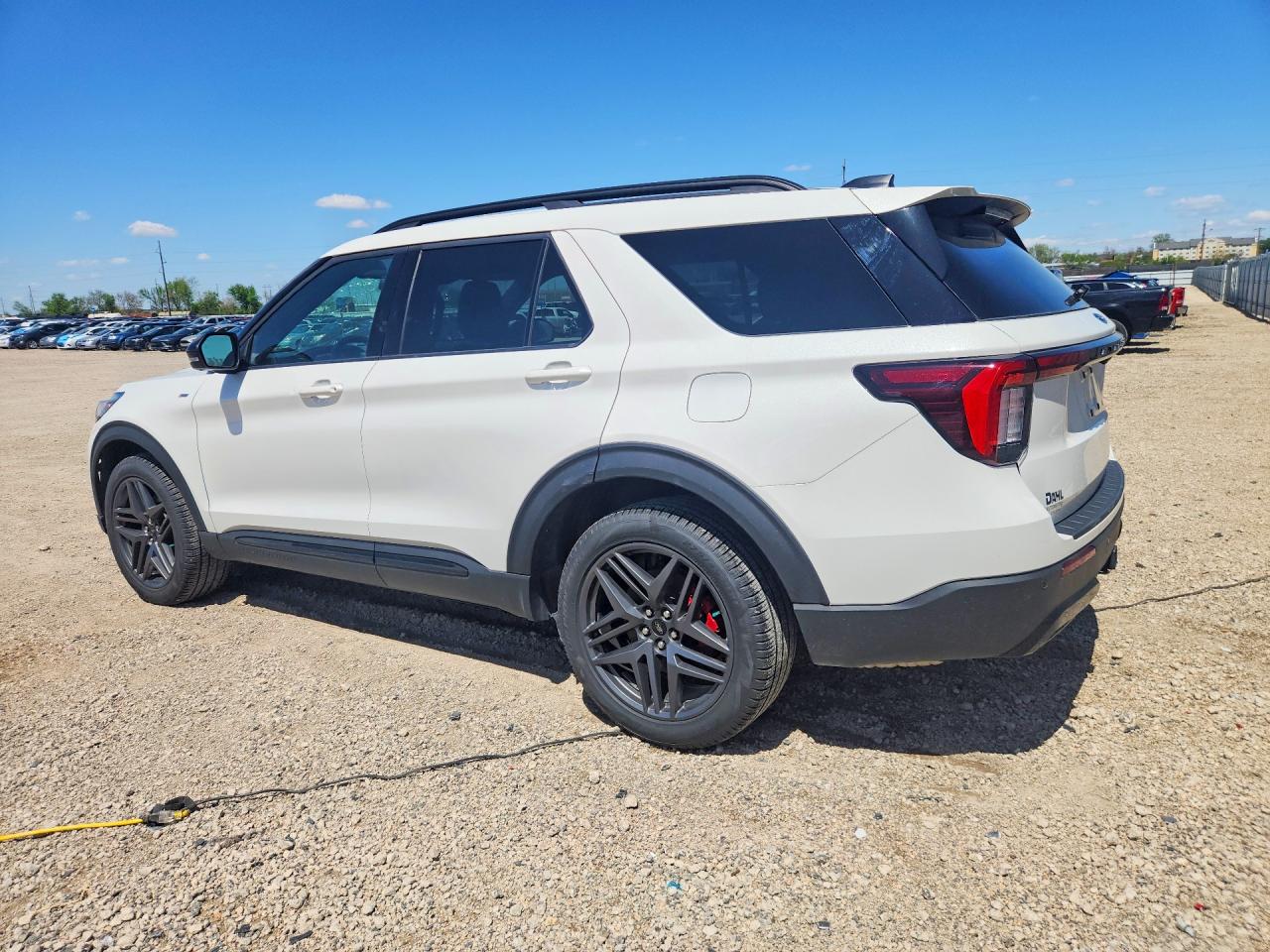 2025 FORD EXPLORER ST-LINE photo 3