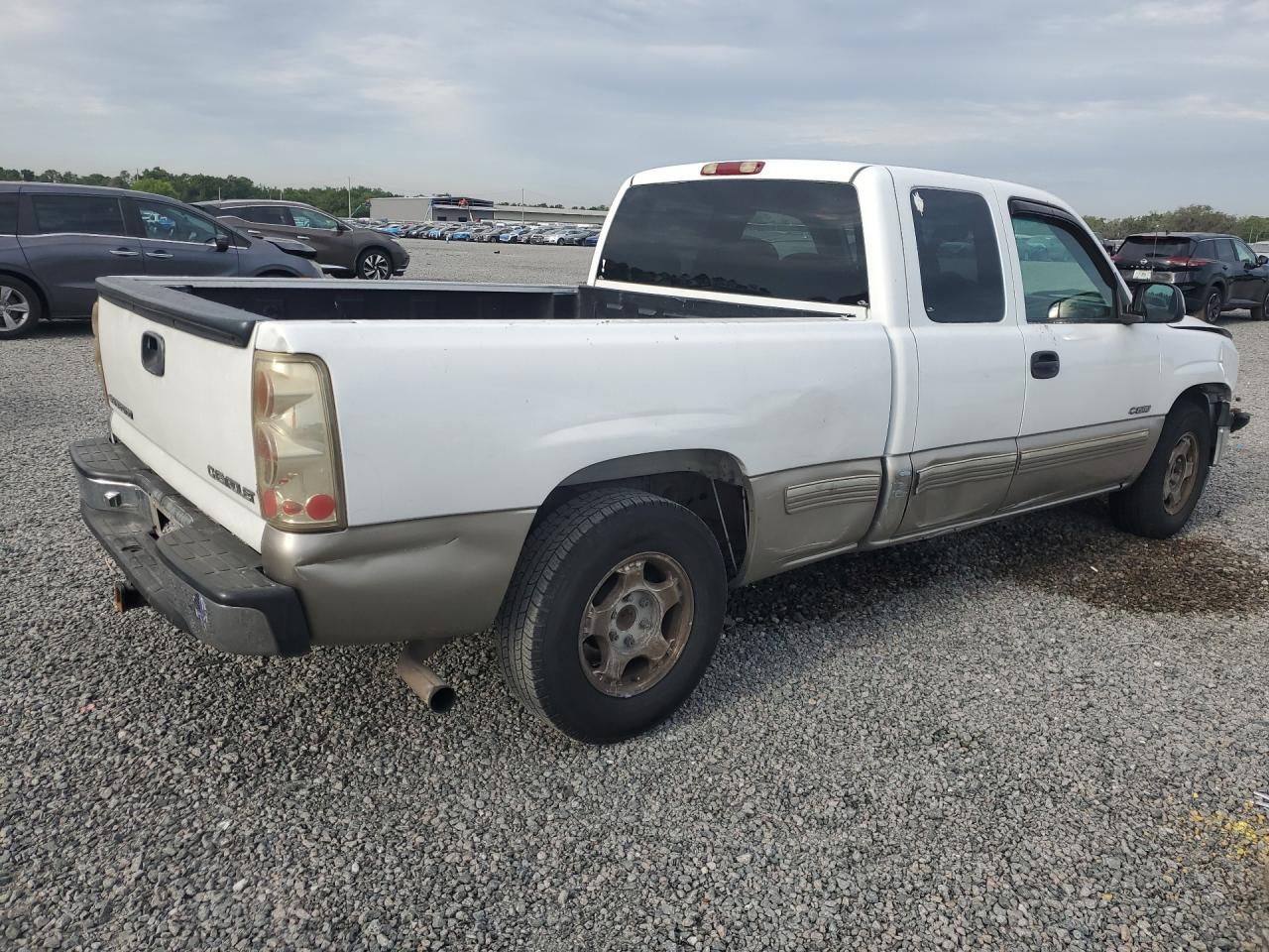 2000 CHEVROLET SILVERADO C1500 photo 3