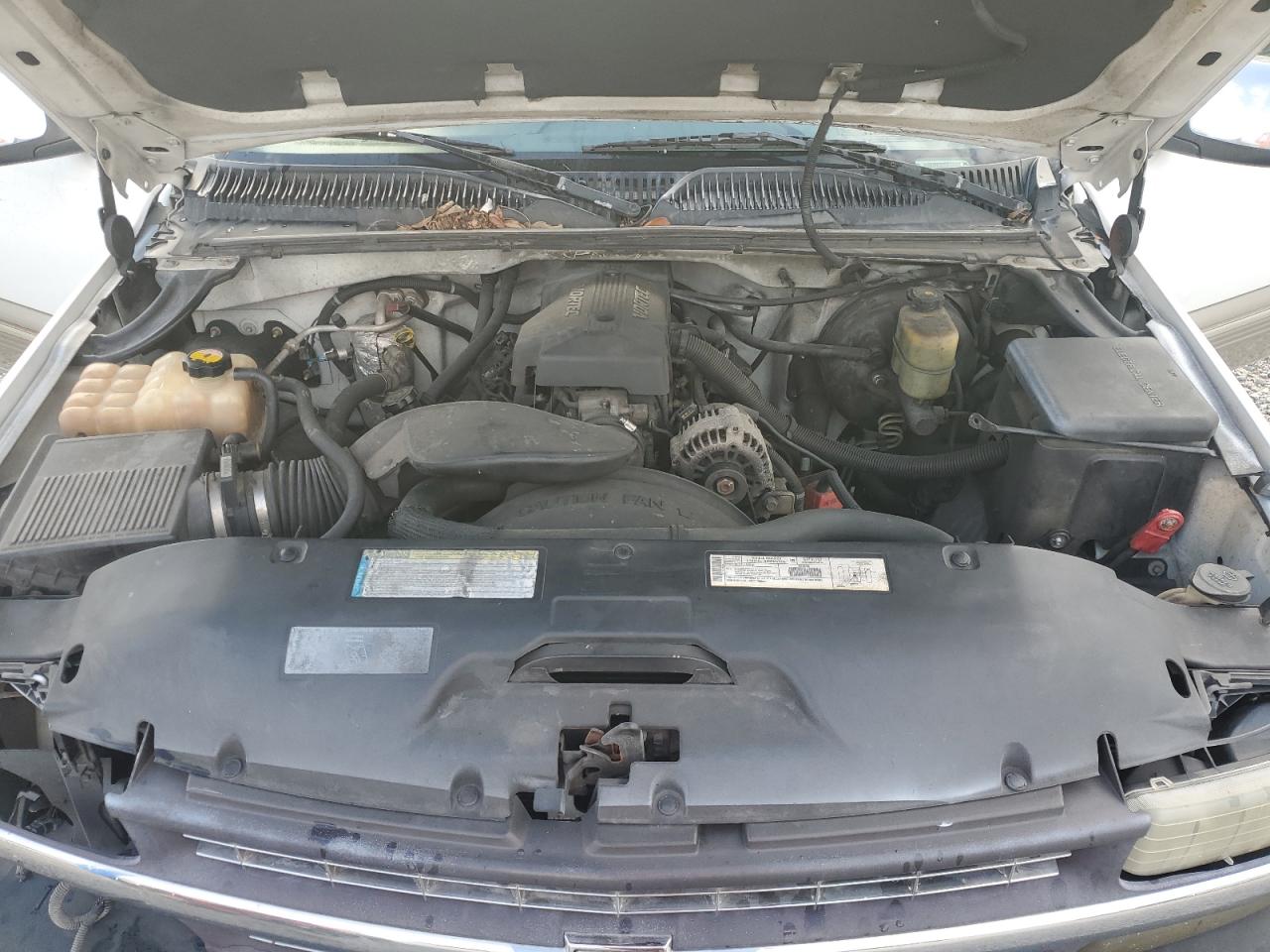 2000 CHEVROLET SILVERADO C1500 photo 11