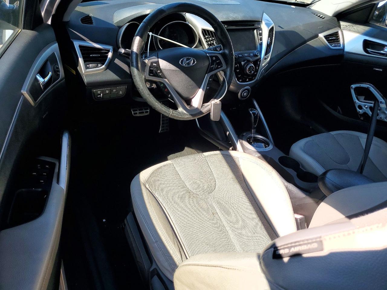 2012 HYUNDAI VELOSTER BASE photo 15