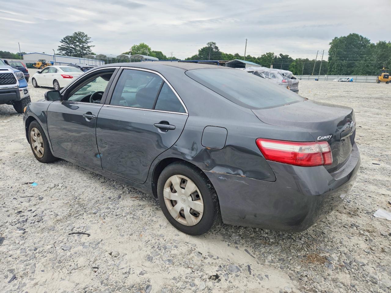2007 TOYOTA CAMRY LE photo 3