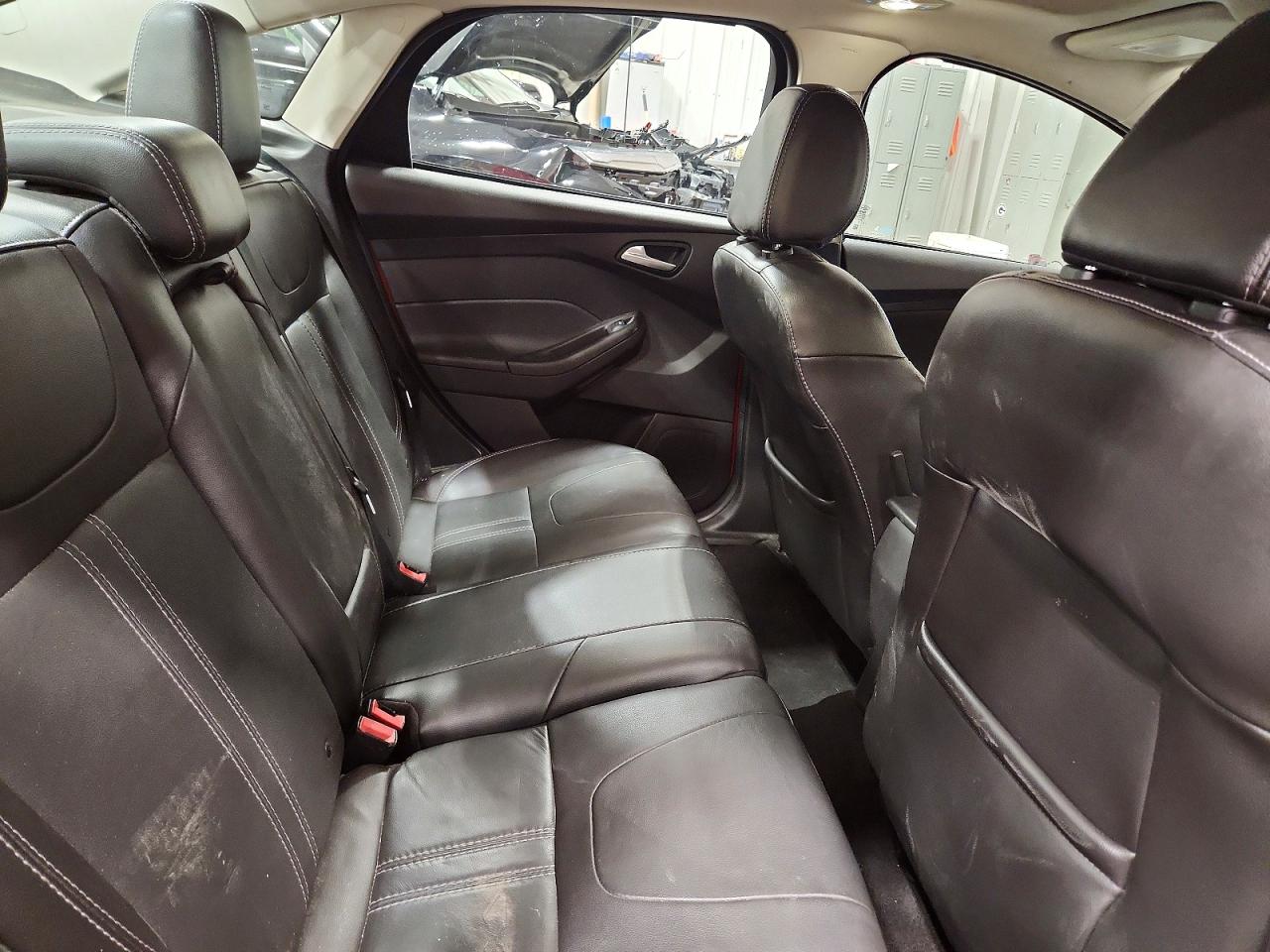 2014 FORD FOCUS SE photo 10