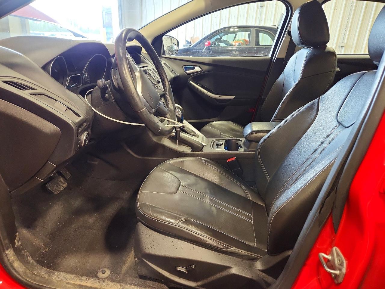 2014 FORD FOCUS SE photo 7