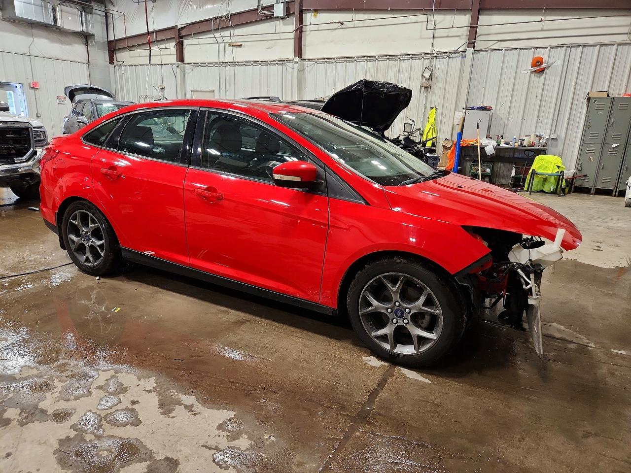 2014 FORD FOCUS SE photo 4