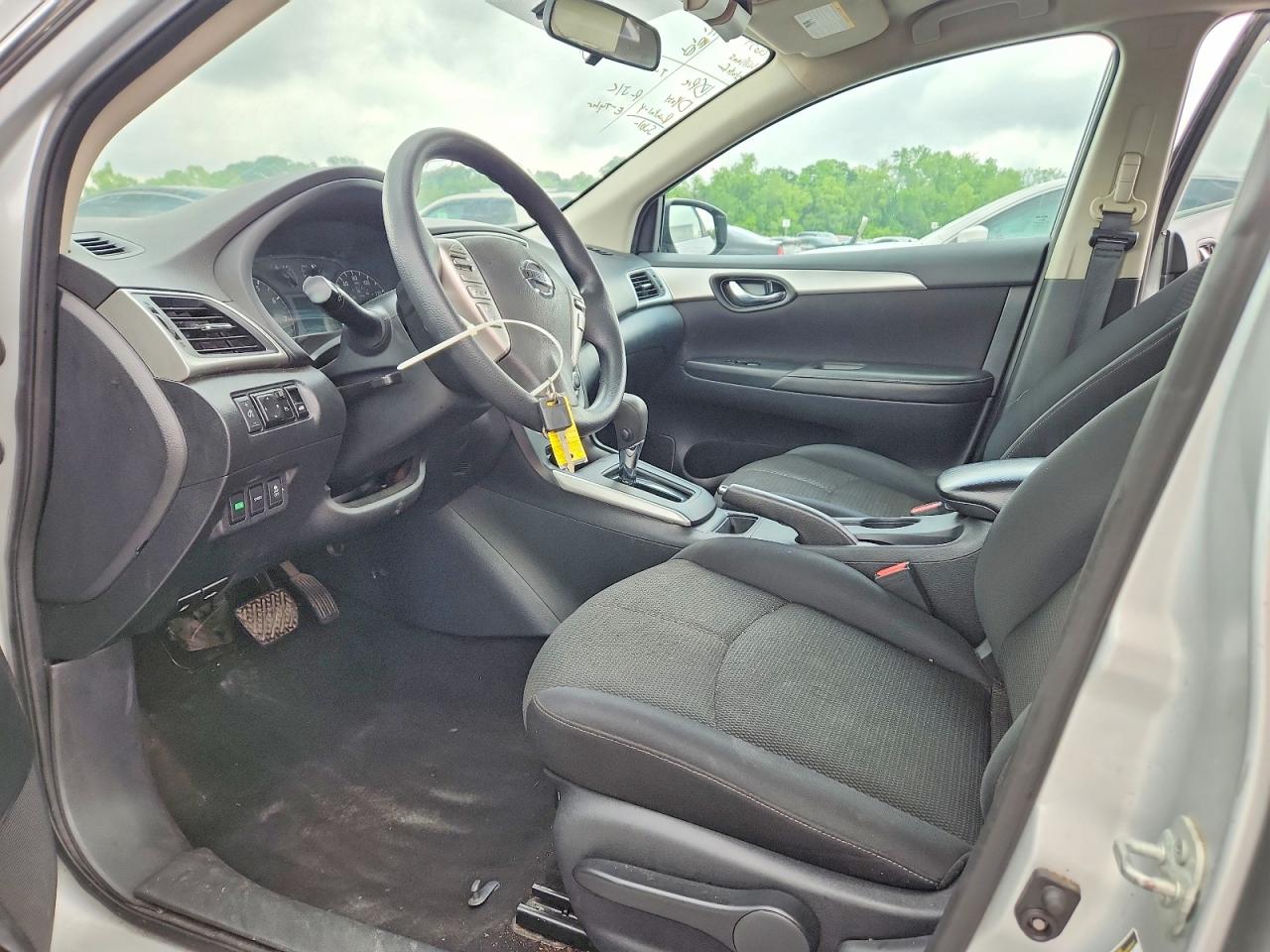 2017 NISSAN SENTRA S photo 13