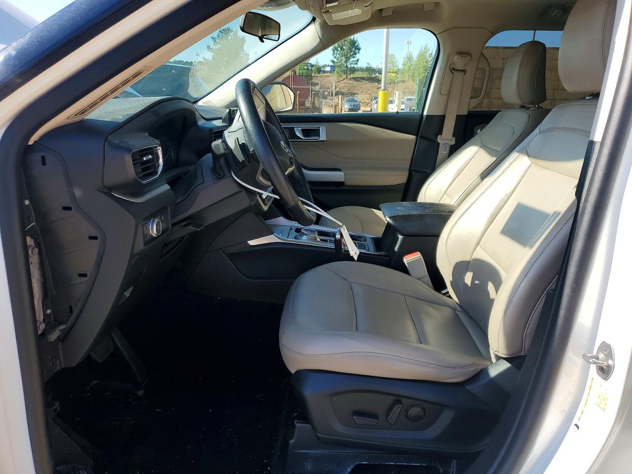 2021 FORD EXPLORER XLT photo 13