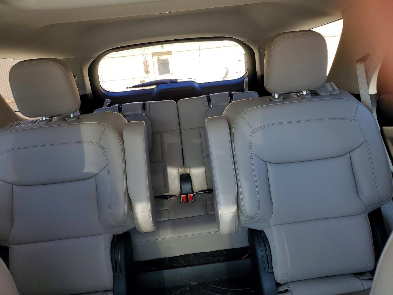 2021 FORD EXPLORER XLT photo 19