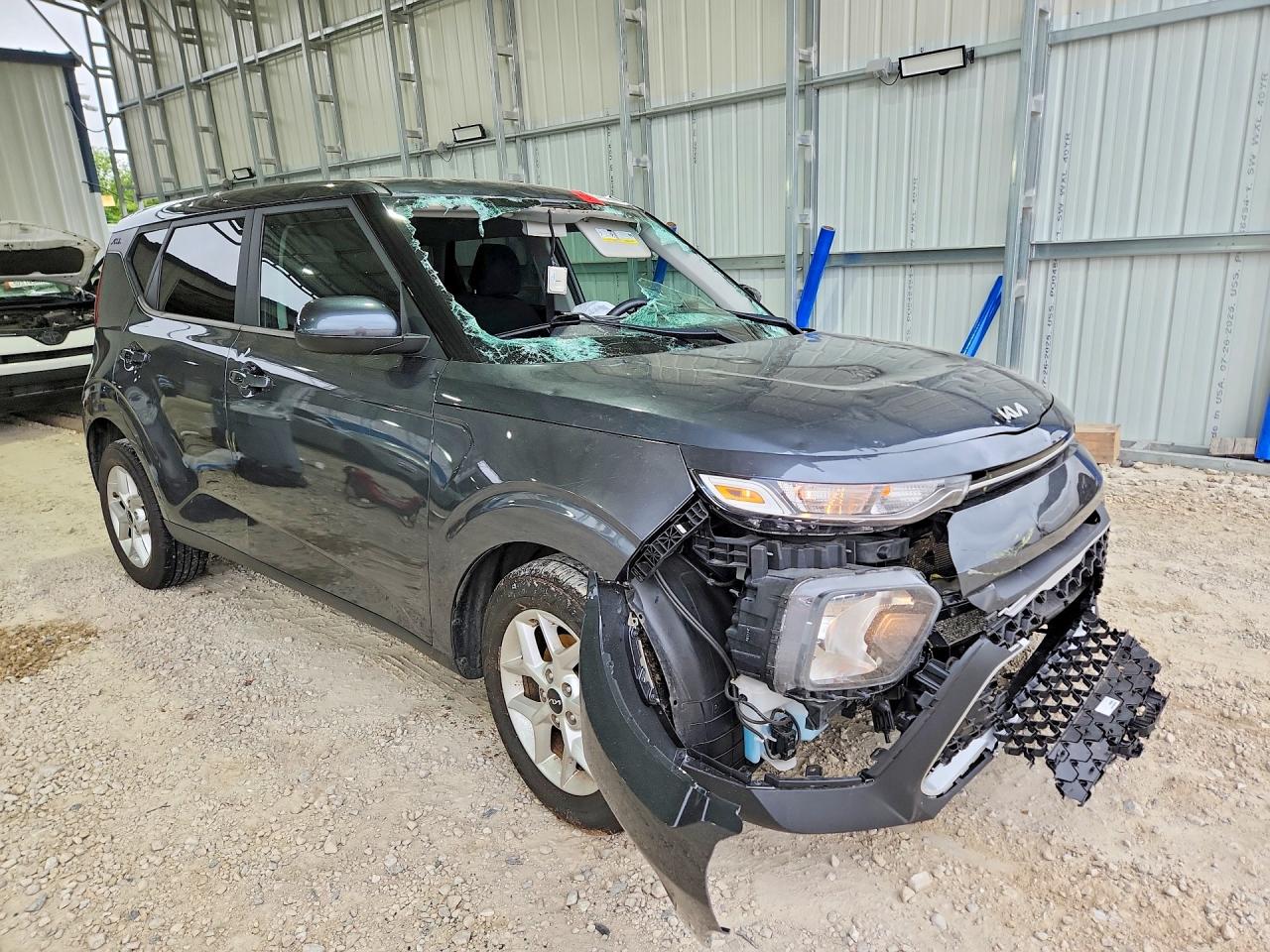 2022 KIA SOUL LX photo 10