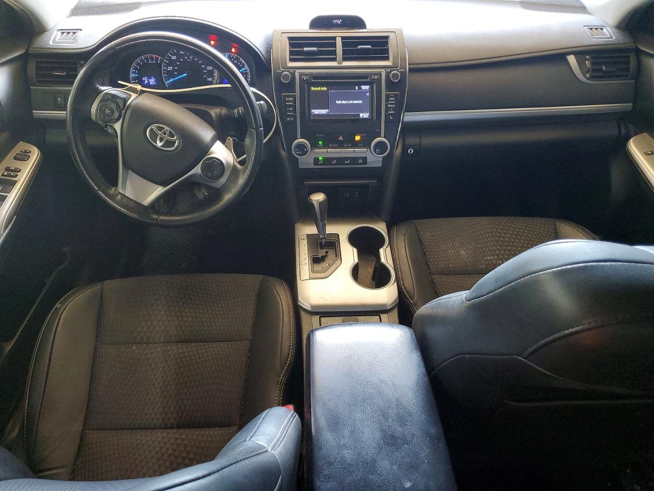 2014 TOYOTA CAMRY SE photo 15