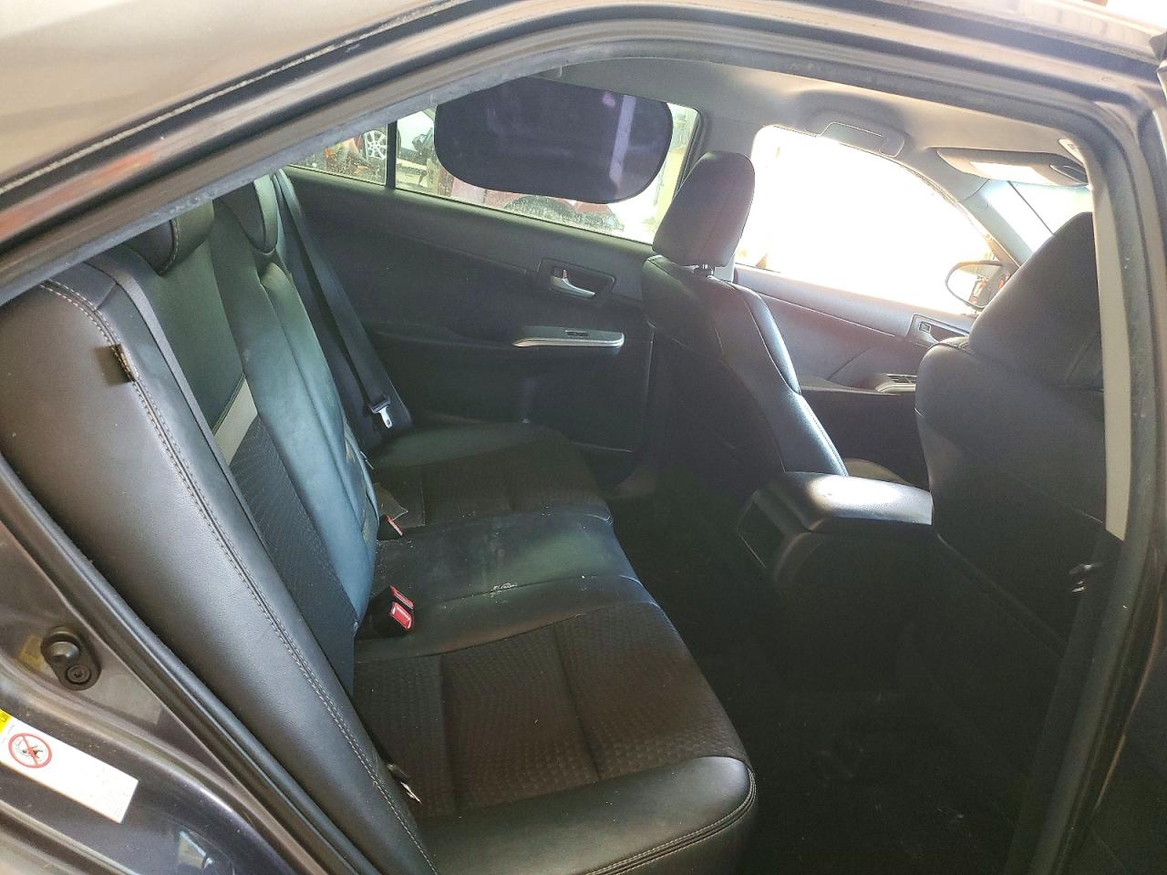 2014 TOYOTA CAMRY SE photo 19